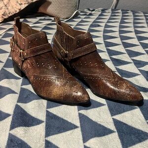 Donald J. Pliner Textured Brown Leather Boots